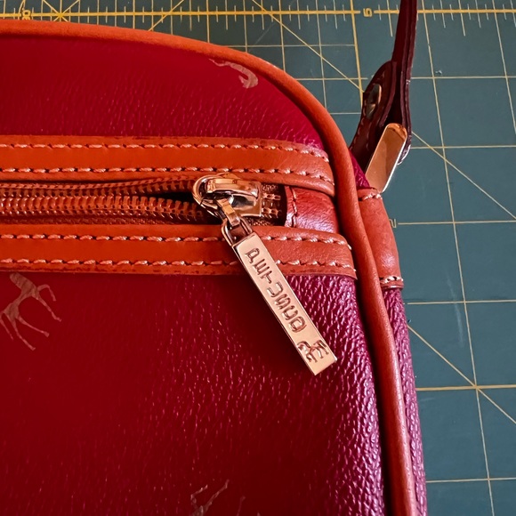 Petusco Crossbody Purse - Picture 7 of 8